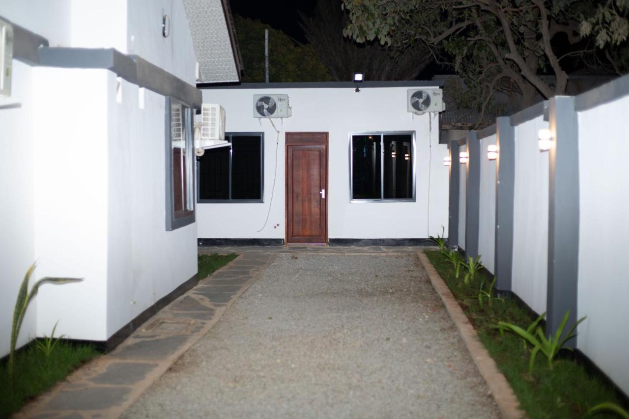 The Baobab Homestay Додома Екстер'єр фото