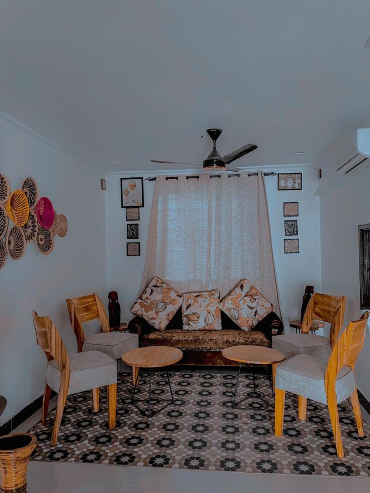 The Baobab Homestay Додома Екстер'єр фото
